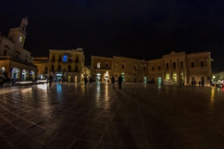Piazza Ciaia al buio in occasione di M'illumino di meno 2013